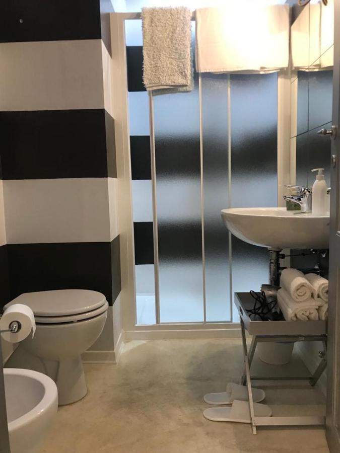 Sanctus Syrus 4 Hotel Albenga Bagian luar foto